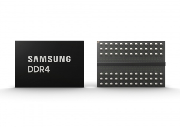 삼성전자 서버용 고용량 D램 모듈 DDR4 / 사진=삼성전자 제공