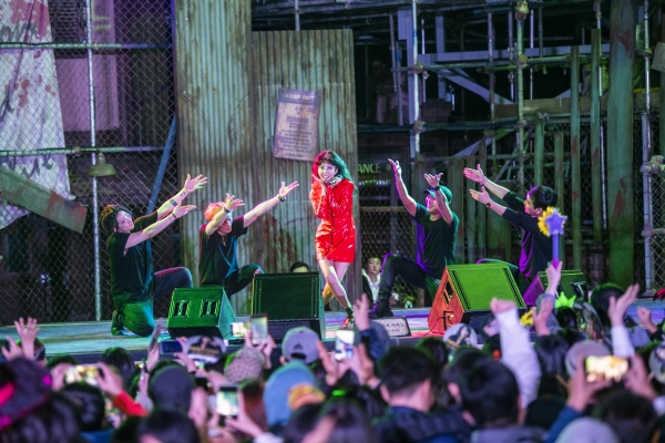 지난 18일 삼성물산 리조트부문이 운영하는 에버랜드에서 '한국의 마돈나' 가수 김완선 스페셜 콘서트가 열렸다/사진=에버랜드 제공