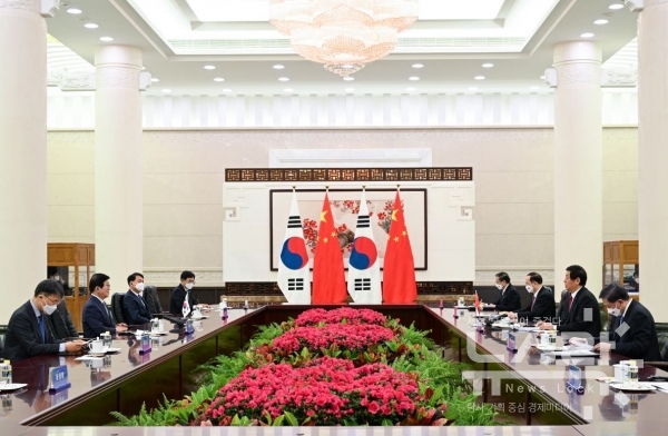 박병석 국회의장과 리잔수 상무위원장이 회담을 진행하고 있다. 사진 국회 제공 [뉴스락]