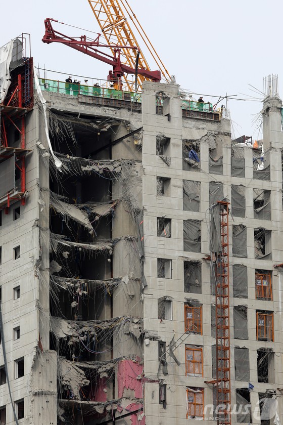지난 2022년 붕괴한 광주 서구 화정아이파크 신축 아파트 붕괴사고 관련 하청업체가 사고의 여파로 파산했다. 뉴스1 제공 [뉴스락]